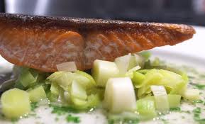 Heart Healthy Wine Roasted Salmon with Asparagus [Recipe]