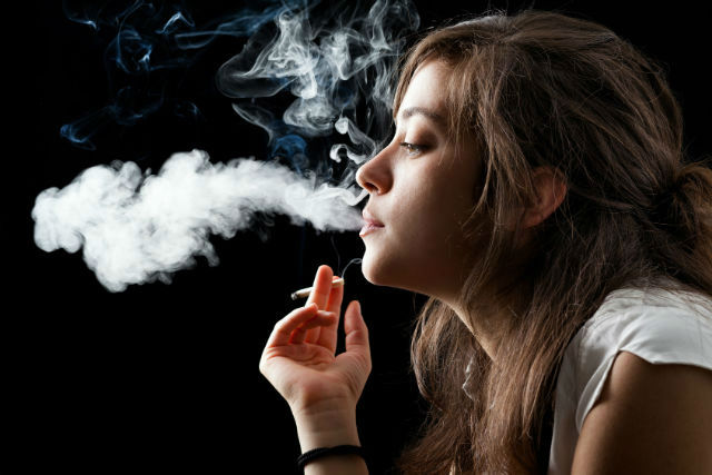 Why Women Must Quit Smoking Before They Turn 40