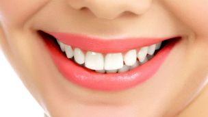 What Causes Bleeding Gums and Ways to Improve Your Oral Hygiene Naturally
