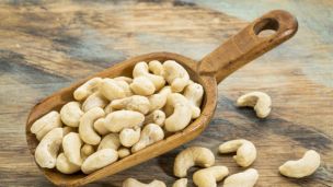 Fill up on Heart-Healthy Fat with Cashews