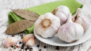 Say Goodbye to Warts Naturally with Garlic