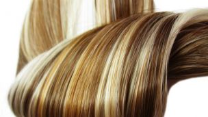 4 Natural Hair Treatments for Shiny and Gorgeous Locks