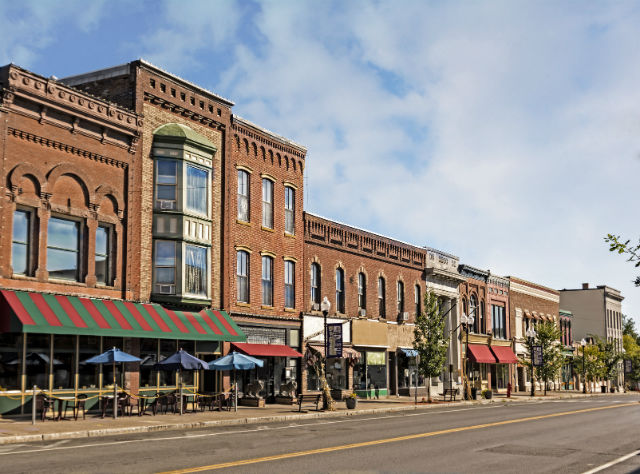 33 Small Towns Everyone Should Visit