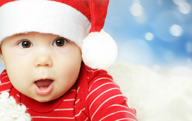 Christmas Traditions to Start with Your Kids This Year