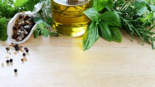 Give Your Immune System a Natural Boost with These 6 Herbs and Spices