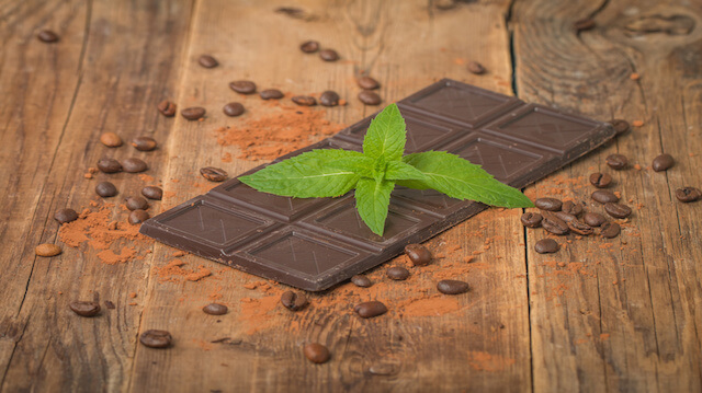 Chocolate vs. Carob: Which Is the Healthier Choice?