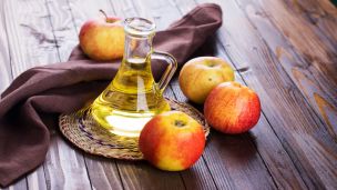 5 Reasons to Wash Your Hair in Apple Cider Vinegar Every Week