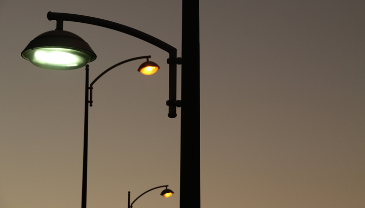 4 Ways Street Lights Are Harmful