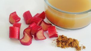 Want To Lighten Your Hair Naturally? Try This Rhubarb Rinse