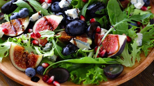 4-ways-to-dress-up-your-salads