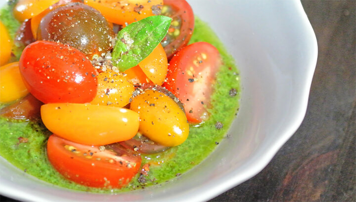 Jazz Up Your Salad With This Basil-Infused Lemon Vinaigrette