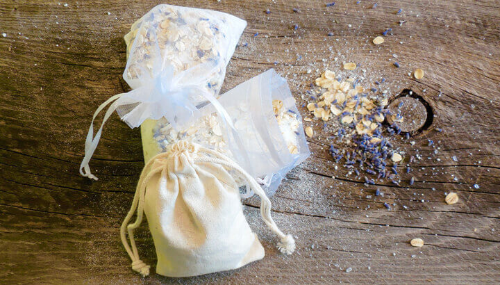 Feed Your Skin With This Lavender And Oatmeal Tea Tub Soak