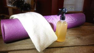 Keep Your Yoga Mat Odor Free With This DIY Cleaning Spray