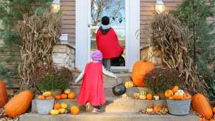 13 Alternatives To Candy This Halloween