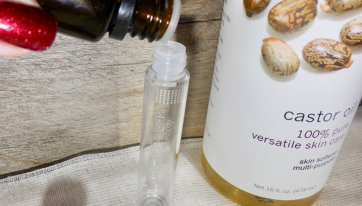 Brow Thickening Serum Photo 3