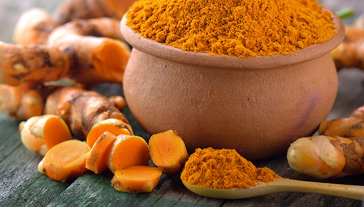 Turmeric ice cubes have healing powers thanks to the curcumin content.