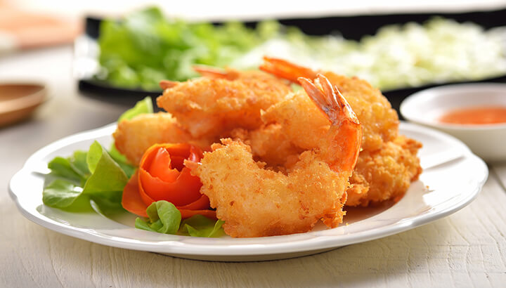 An air fryer can "fry" foods with just half a spoonful of oil.