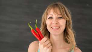 You Might Live Longer If You Eat Hot Peppers (Science-Backed Evidence)