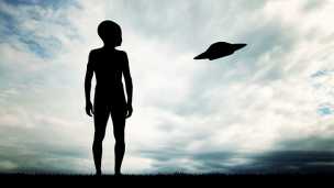 3 Famous People Who Have Encountered Aliens