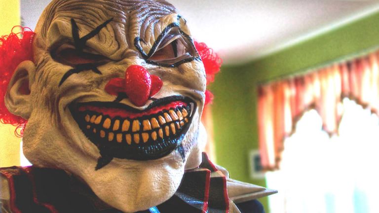 Father Who Terrorized Daughter With Clown Mask Is Arrested For Inciting Panic