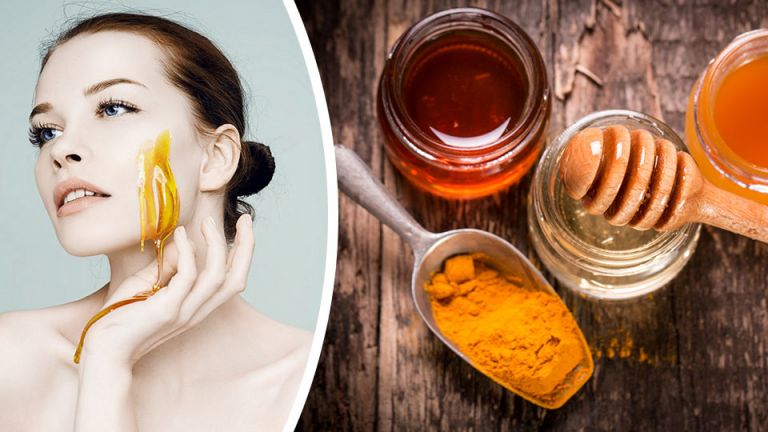 8 Reasons To Put This Turmeric And Honey Recipe On Your Face