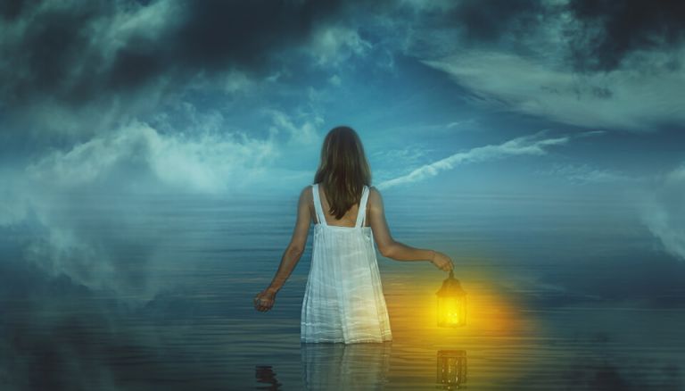 These 5 Foods And Drinks Can Help You Control Dreams