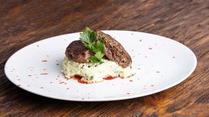 6 Reasons To Start Adding Elk Meat To Your Diet