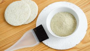 4 Natural Teeth Whiteners That Really Work