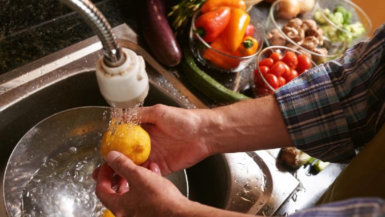 How Many Pesticides Are You Consuming? Here’s The 2018 Dirty Dozen