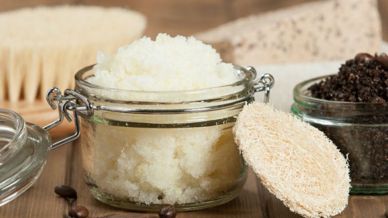 4 Ways To Combine Coffee And Sugar During Your Beauty Routine