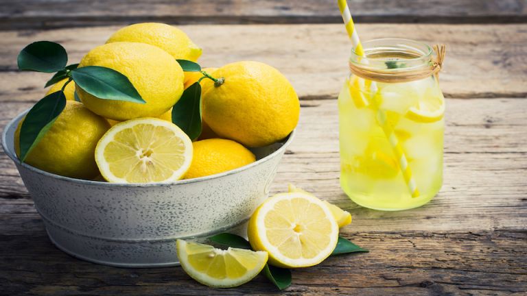 3 Research-Backed Rockstar Lemon Remedies That Really Work