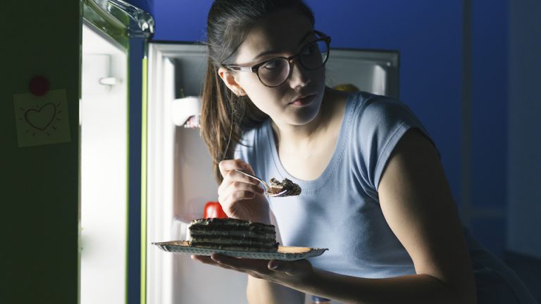 A Surprising Reason Why You Crave Junk Food at 3 a.m. (even when you aren’t high)