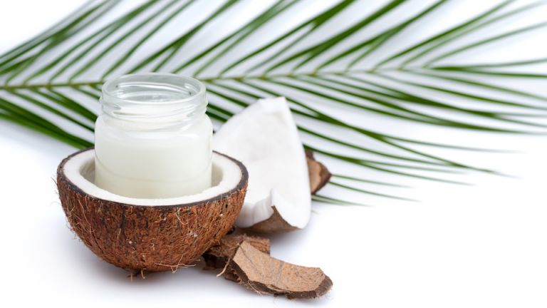 35 Ways to Use Coconut Oil for Survival, Immunity and More