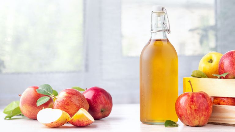 End Stinky Feet With This Fermented Apple Elixir