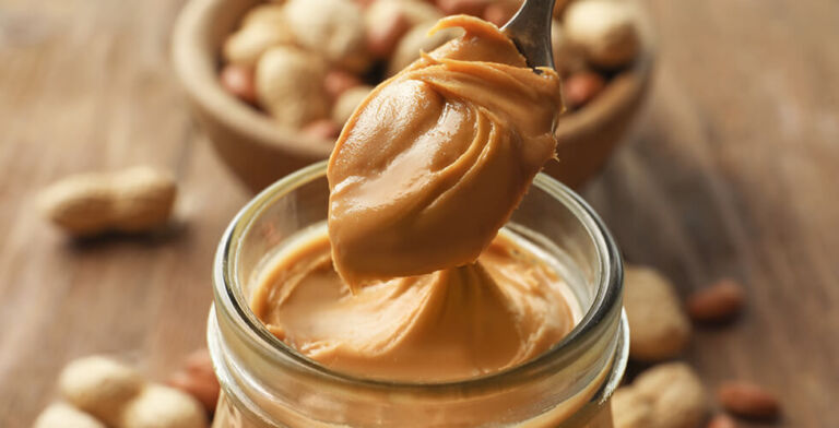 How to Choose the Healthiest Peanut Butter (and What to Avoid)