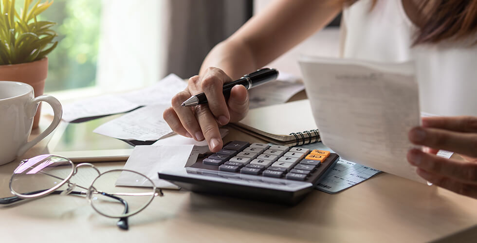 How to Save Money While Being Generous