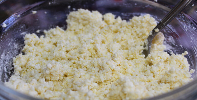 The Hidden Benefits of Cottage Cheese & the Best Kind to Buy