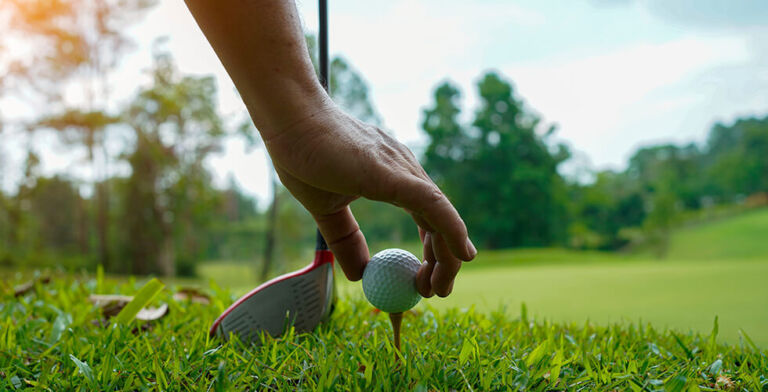 Living Near Golf Courses May Double Parkinson’s Risk, Study Suggests