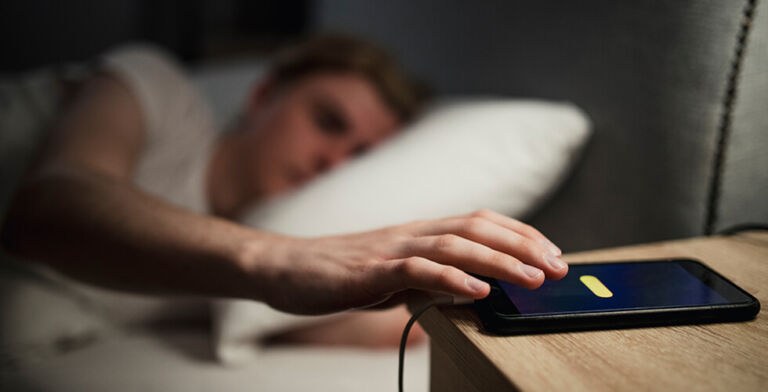 New Study Sounds the Alarm on Hitting Snooze