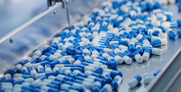 Trump Signs Order to Bring Drug Manufacturing Back to the U.S.