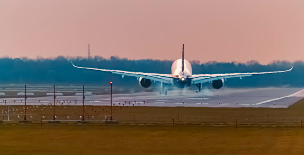 Invisible Threats in the Air? Strange Jet Exhaust Particles Found Near Airports