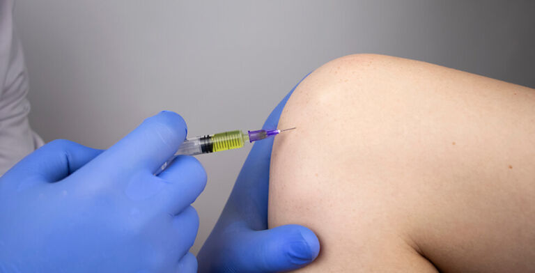 Think Twice Before That Cortisone Shot: New Study Links Knee Steroid Injections to Faster Arthritis Damage