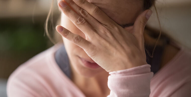 7 Surprisingly Strange Ways to Soothe Migraine Pain