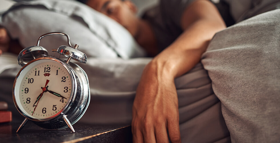 CanYouSleepTooMuchStudySaysExtraHoursMayRaiseYourRiskofDeath_AltDaily_980x500