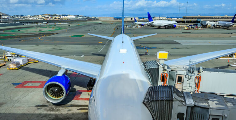 Chaos at SFO: Delta Co-Pilot Arrested After Federal Agents Storm Cockpit