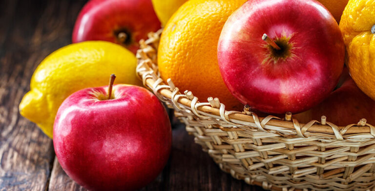 Move Over Apples – This Acidic Powerhouse Just Claimed the Title of Healthiest Fruit