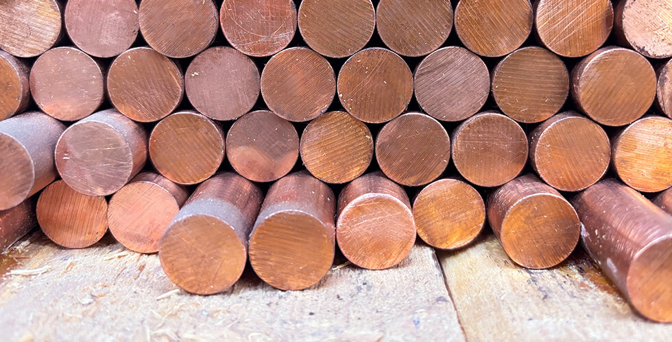 TrumpsBoldCopperTariffsPutAmericaFirstMiningStocksReactasPricesSwing_AltDaily_980x500