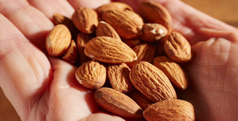 A Handful of Almonds a Day Could Help Protect Your DNA, Study Finds
